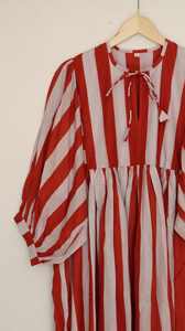 เดรสทรงเอไลน์สั้นลายทางสีชมพูอ่อนสไตล์โบโฮสำหรับผู้หญิง ผลิตโดยช่างฝีมือ ระบายอากาศได้ดี ซักได้ สวมใส่สบายทุกวัน เอวธรรมชาติ สีหวาน - Product Image 5