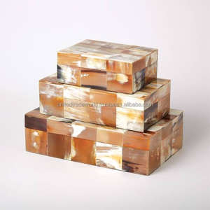 Boîte en corne de boeuf naturelle, lot de 3 boîtes de décoration intérieure et de bijouterie à très bas prix par United Trade World - Product Image 1