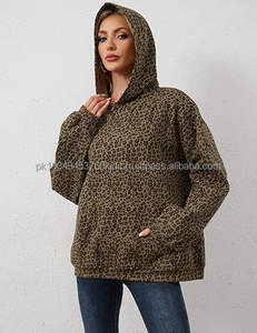 Sudadera con Capucha para Mujer con Estampado de Leopardo y Estrellas, Sudadera Oversize con Bordado de Guepardo, Estilo Y2K Streetwear con Bolsillo - Product Image 5