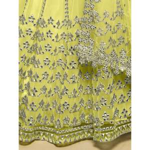 Lehenga Choli de Noche con Detalles en Dorado Amarillo Lima para Compromiso - Product Image 2