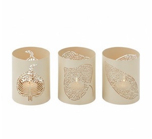 Portavelas cilíndricos de acero marrón con patrón de hojas troqueladas, resistentes al calor, decoración para el hogar, velas votivas hechas a mano en oferta. - Product Image 3