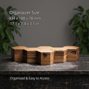 Caja de Relojes Hexagonal de Nogal con 6 Ranuras, Organizador de Joyas con Tapa de Madera y Cristal, Grabado para Regalo - Product Image 1