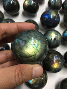 Boule de cristal Labradorite naturelle sculptée Reiki pierre précieuse de guérison taux de vente entier méditation mascotte décorative Feng Shui - Product Image 4