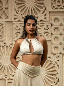 Top corto halter de algodón Khadi hecho a mano, estilo occidental, indio, bohemio, étnico y sostenible. - Product Image 6