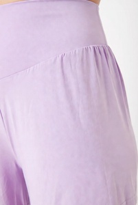 Nouveauté : Shorts de yoga sportifs pour femmes avec logo personnalisé, taille haute, respirants, en molleton tissé, extensibles et de qualité supérieure - Product Image 2