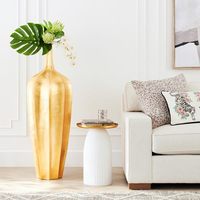 Vase à fleurs moderne en métal fait main par un designer, finition émail brillant, vase de table contemporain, écologique, léger, de haute qualité
