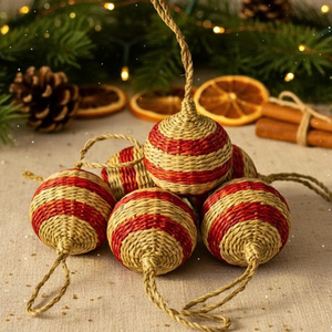 Boule de Noël en jonc de mer naturel, décoration suspendue artisanale en osier pour la maison des fêtes, Vietnam - Product Image 4