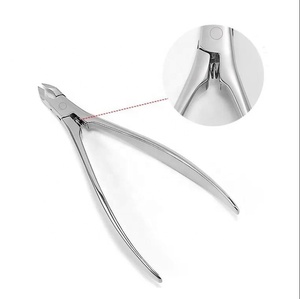 Coupe-cuticules et coupe-ongles professionnels en acier inoxydable avec mâchoires de précision affûtées et poignée à ressort pour manucure et pédicure - Product Image 3