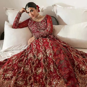 Vestido de novia pakistaní premium con detalles en azul hielo brillante y corpiño maxi nupcial con trabajo elaborado de cristales incrustados. - Product Image 1