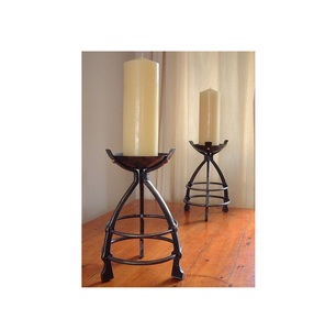 Lanterne à bougie traditionnelle en fer avec support métallique pour centre de table, éclairage de jardin, cérémonies de mariage et célébrations - Product Image 1