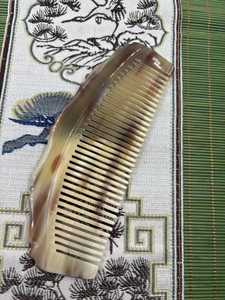 Peigne artisanal écologique en corne de buffle, forme feuille, à dents fines sculptées, peigne à extrémités en corne animale, anti-statique, idéal pour les cadeaux - Product Image 4