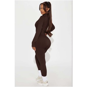 Combinaison pour femme en tricot à manches longues, col en V, fermeture éclair sur le devant, taille haute, couleur unie, coupe ajustée, longueur intégrale, style clubwear, en spandex et polyester - Product Image 3