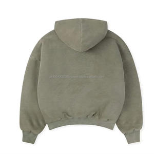 Sudadera con Capucha Extra Grande de Color Verde Oliva Lavada Estilo Vintage para Hombre con Estampado en Relieve - Product Image 2