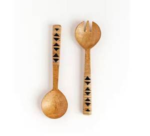 Saladier design tendance en bois et résine, idéal pour servir la salade à la maison, en cuisine, lors de fêtes et d'événements, au prix de gros. - Product Image 5
