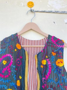 Chaqueta Reversible de Algodón Acolchado Kantha con Estampado Floral Indio Digital para Mujer, Transpirable y Ecológica para Otoño, Invierno y Primavera - Product Image 5