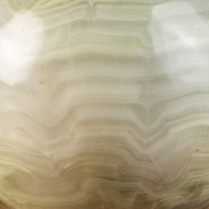 Sphère d'onyx, pierre précieuse naturelle sculptée en opale pour la décoration intérieure, technique de gravure - Product Image 5