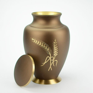 Urna Funeraria de Latón con Flores en Verde Azulado y Dorado para Cenizas Humanas, Apta para Entierro en Cementerio o Nicho, Modelo Rose Lisette, Tamaño Personalizado - Product Image 4