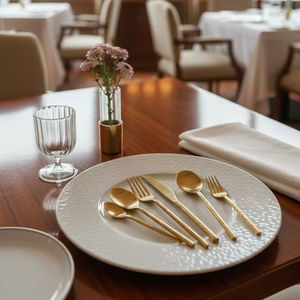 Ensemble de couverts écologiques en acier inoxydable doré sur assiette blanche pour fête, cuisine moderne, légers, compatibles lave-vaisselle, nettoyage facile - Product Image 3