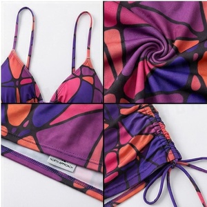 Ensemble bikini 2 pièces à imprimé géométrique pour femmes, haut à col licou avec bas en jupe, maillot de bain extensible - Product Image 5