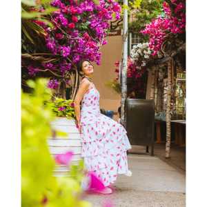 Robe en coton blanc Siena à motif floral, taille XS, respirante et à taille naturelle, idéale pour les occasions quotidiennes - Product Image 1