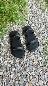 Sandalias de Piel Sintética Negra de Doble Correa para Hombre y Mujer, Calzado Casual de Verano con Punta Abierta, Tallas 2-11, Venta al Por Mayor, OEM, Marca Privada - Product Image 6