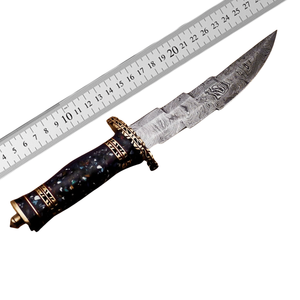 Couteau de chasse Bowie Damas haut de gamme avec manche en résine, couteau d'extérieur fait main sur mesure, couteau à pointe clip en acier, vente en gros - Product Image 6