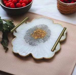 Elegant Resin Organizer Tray Premium Craftsmanship With Artistic Design for Decorative and Functional Applications - Product Image 4