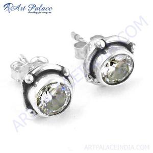 Pendientes de plata de tuerca fina estilo Celeb con piedras preciosas de circonita cúbica - Product Image 1