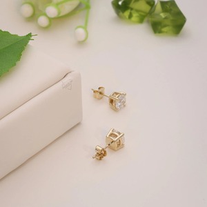 Boucles d'oreilles clous en diamant rond de laboratoire 2 carats_ Or jaune 14 carats - Product Image 4
