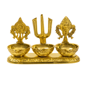Juego de 3 Diyas de Latón para Namah, Lámpara de Aceite Triple Tradicional para Pooja - Product Image 1