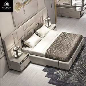 Villa Modernes Neues Design Bett mit Breitem Kopfteil Schlafzimmermöbel Luxuriöses Gepolstertes Stoffbett in Übergröße - Product Image 1