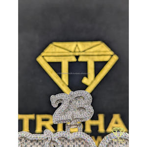 Colgante personalizado con la letra "FBG" con diamantes de moissanita VVS, completamente cubierto de piedras, en plata de ley 925, joyería de lujo estilo hip hop de Trisha Jewels - Product Image 4