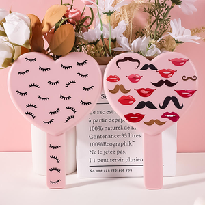 Miroir cosmétique portable en forme de cœur, double face, en plastique, avec éclairage, pour table, élégant et pratique - Product Image 2