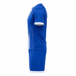 Ensemble Maillot et Short de Football Personnalisé Unisexe en Gros, Séchage Rapide, Respirant, 100% Polyester, Col en V, Tenue d'Équipe d'Été - Product Image 3