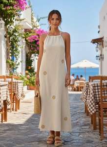 Elegante Vestido Maxi Halter Crema Bordado a Mano, Tejido de Mezcla de Algodón y Lino Transpirable de Alta Calidad, Largo hasta el Suelo, Teñido Liso - Product Image 3