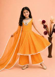 Ensemble indien pakistanais imprimé numérique orange avec dupatta pour femme, style traditionnel, longueur cheville, en polyester, idéal pour Diwali et l'été - Product Image 2