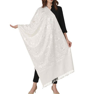 Châles pour femmes de qualité supérieure, couleur blanche, teintes personnalisées, meilleurs châles tricotés à la mode pour femmes, fabriqués au Pakistan, service OEM - Product Image 5