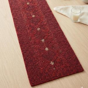 Camino de Mesa Rectangular Hecho a Mano con Tela Roja, Diseño Bohemio con Cuentas de Loto - Product Image 3