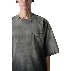 Camiseta de hombre con bolsillo, efecto desgastado, hombros caídos, estilo streetwear, tela de buena calidad. - Product Image 5