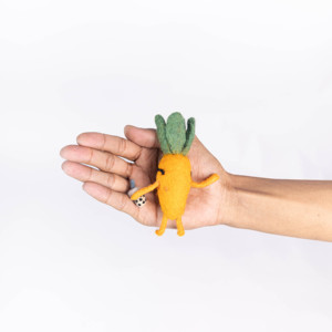 Felt & Yarn Handmade Wool Carrot Toy with Green <b>Top</b> for <b>Easter</b> Decorations and Child Play - Product Image 2