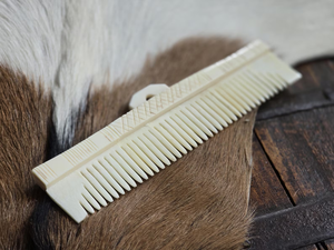 Peine Redondo de Hueso Natural Pulido a Mano, Ecológico, para Desenredar el Cabello Suavemente, para Hombres y Mujeres, Regalo de Boda - Product Image 4