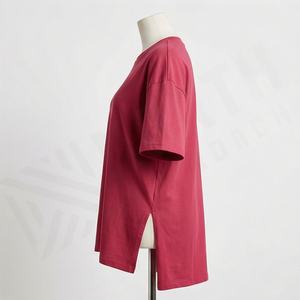 T-shirt oversize pour femme, style streetwear, en coton, impression DTF personnalisée, options de sublimation, couleur personnalisée, style décontracté et tendance - Product Image 3