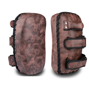 Almohadillas Tailandesas Ajustables para Entrenamiento de MMA, Almohadillas Curvas para Patadas, Almohadillas de Boxeo Absorbentes de Impactos con Correas de Velcro Seguras para el Brazo - Product Image 4