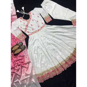 Hermoso vestido y pantalón Anarkali con Dupatta para fiestas y clubes Ropa de fiesta - Product Image 4