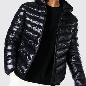 Chaqueta Acolchada Negra Brillante para Hombre, Cortavientos, Informal, de Invierno, con Cuello Alto, Cierre de Cremallera, Corte Regular, Acolchado Grueso - Product Image 2