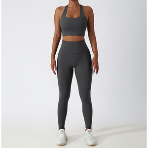 Plus Size Breathable Lightweight Women Fashionable Seamless Workout Front Logo High Waist Four-Way Stretch Short Sleeve Yoga Set - Product Image 3