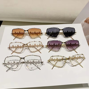 2025 Wholesale Brand Design Cut Lens Fashionable Oversized Custom Logo Hollow Diamond Rhinestone Y2k Oval Metal <b>Sunglasses</b> - Product Image 2