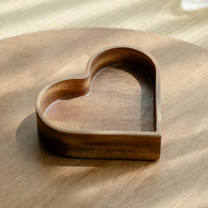 Bandeja de servir de madera natural con forma de corazón y diseño de hojas, plato para aperitivos, de Vietnam, al por mayor - Product Image 3