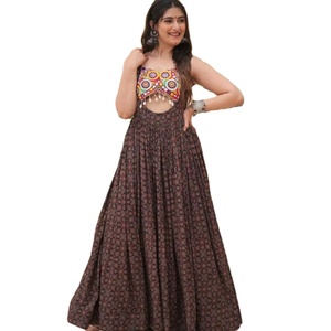 Vestido Anarkali de Gamthi Kodi Work con estampado de algodón de último diseñador de FabZone - Product Image 1