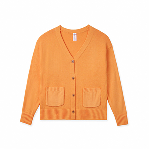 เสื้อคาร์ดิแกนถักคอวีแขนยาวสีพื้นสำหรับผู้หญิง มีกระเป๋า ปิดด้วยกระดุม สไตล์ลำลอง - Product Image 1